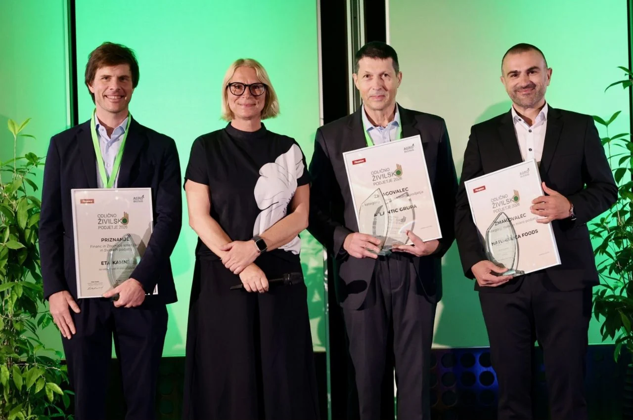 Naturalica Foods receiving the Excellent Food Company 2026 award